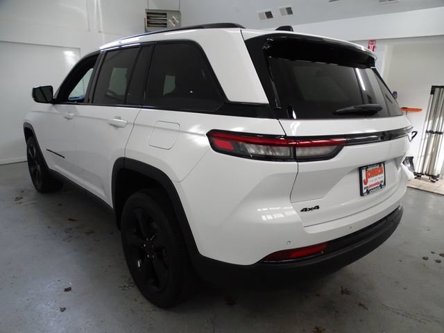 Certified 2023 Jeep Grand Cherokee Altitude AWD/4WD image 20