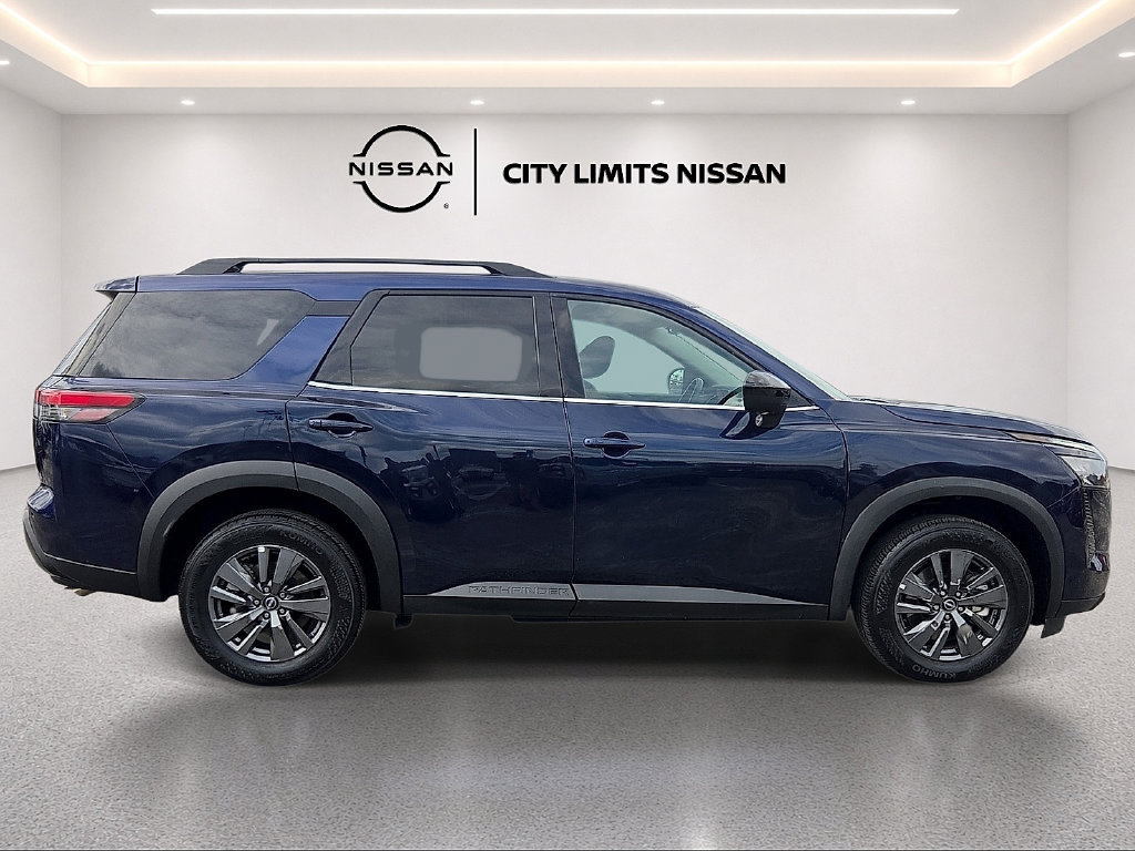 Used 2026 Nissan Pathfinder SV FWD image 7