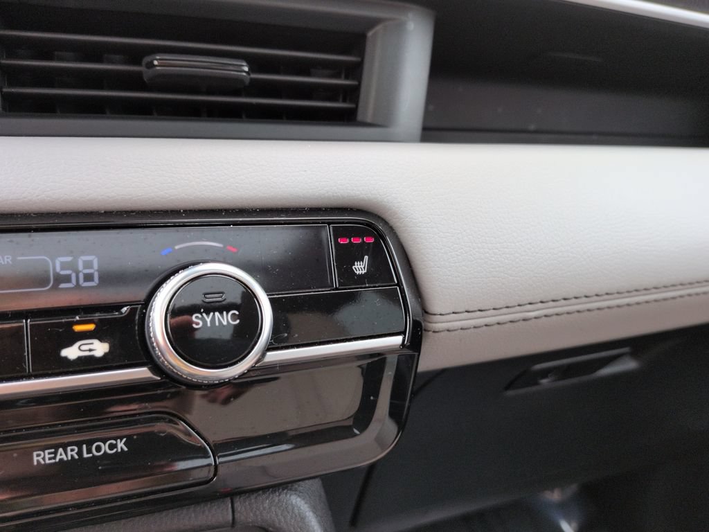 Used 2024 Honda Pilot Touring image 19
