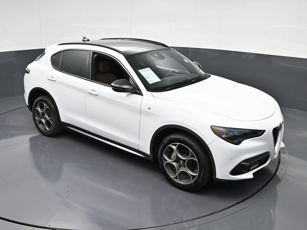 Used 2024 Alfa Romeo Stelvio Ti w/ Active Assist Plus Package AWD/4WD image 24