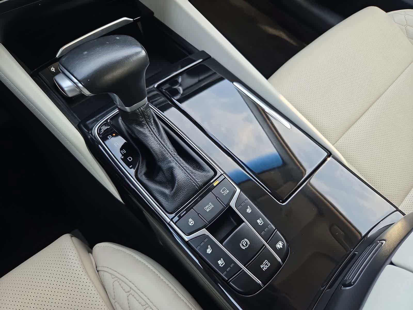 Used 2018 Kia Cadenza Limited FWD image 33