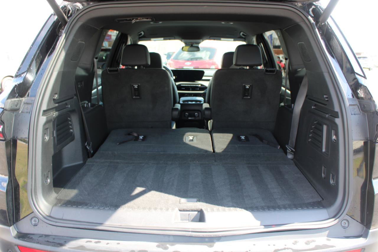 Used 2025 Buick Enclave Preferred image 10