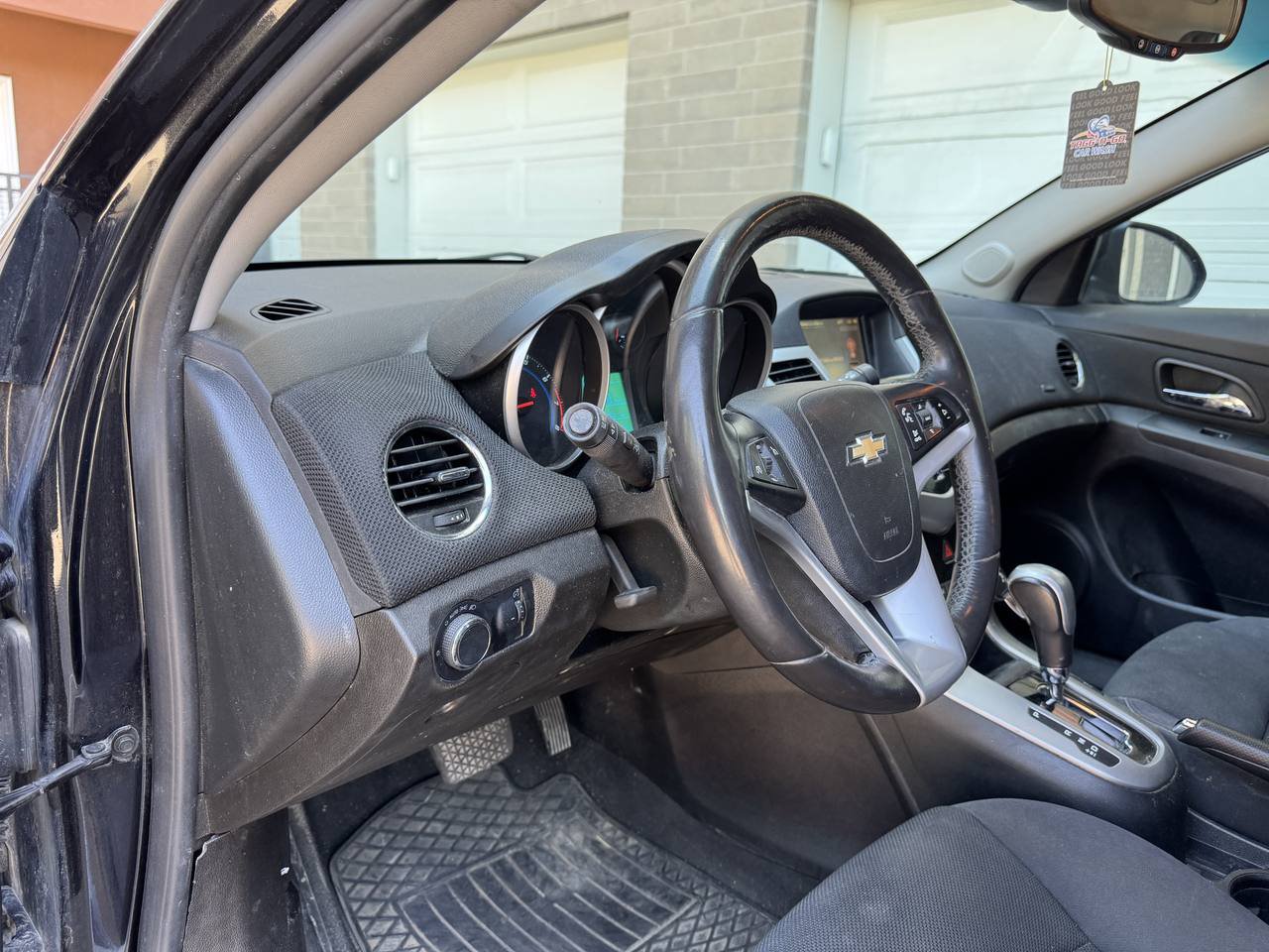 Used 2013 Chevrolet Cruze LT w/ Technology Package FWD image 11