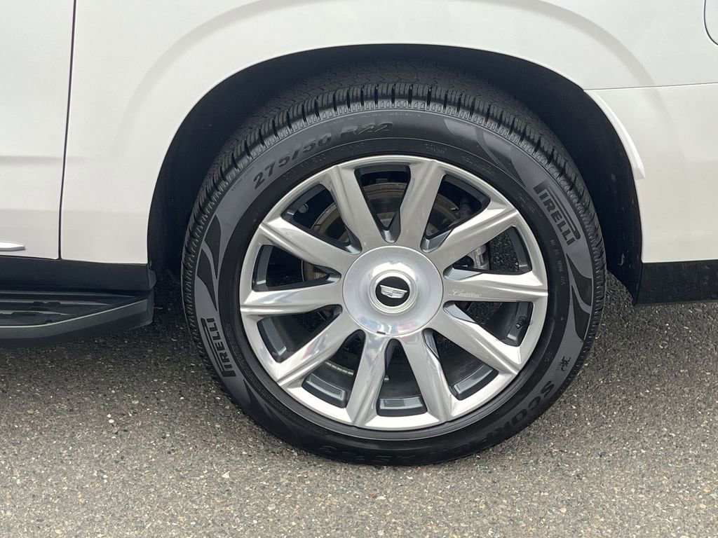 Used 2022 Cadillac Escalade ESV Premium Luxury Platinum w/ Heavy-Duty Trailer Package image 32