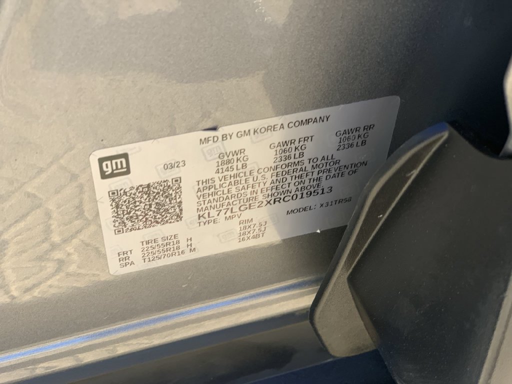 Used 2024 Chevrolet Trax RS FWD image 32
