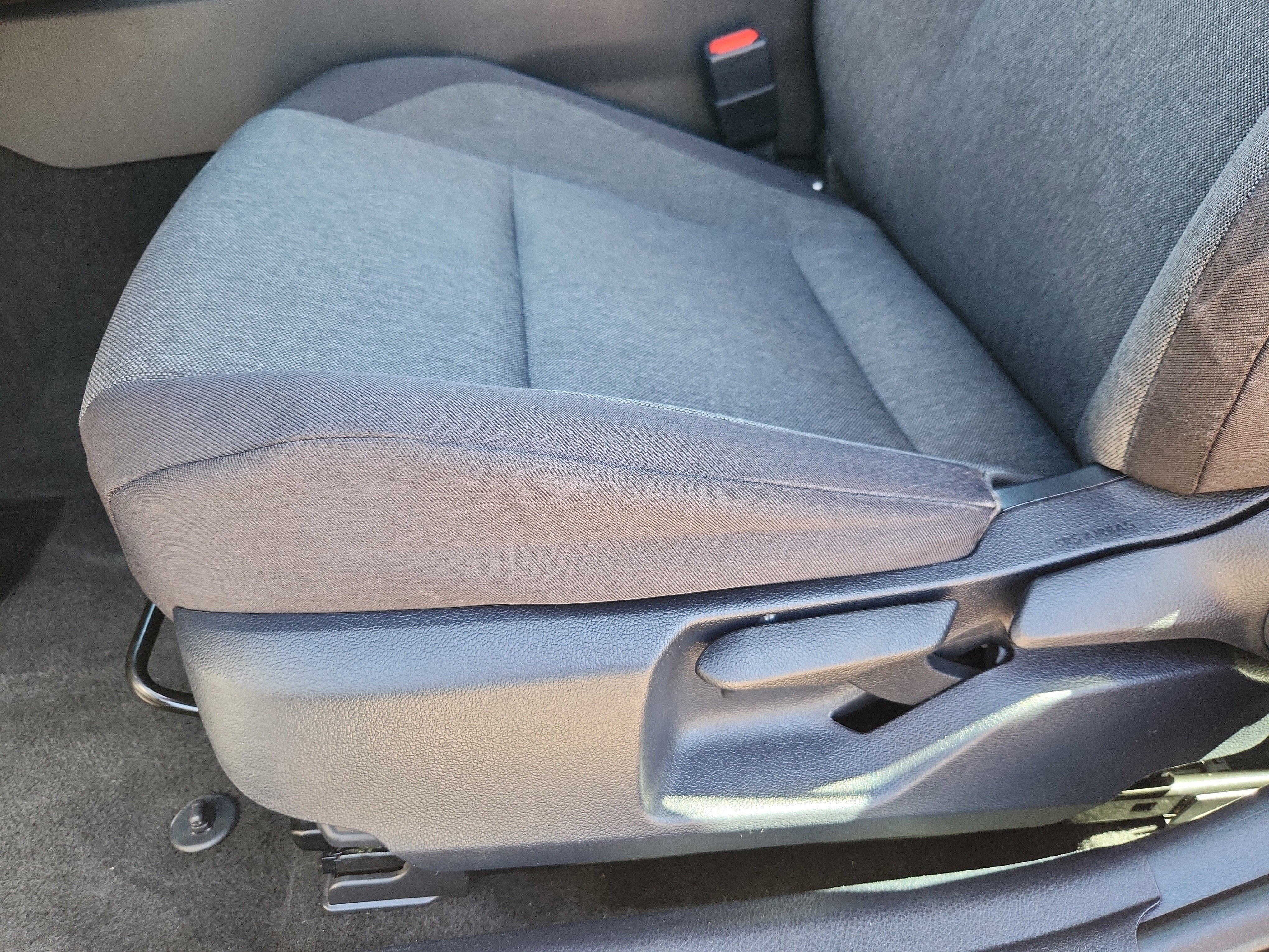 Used 2025 Toyota Camry LE image 8