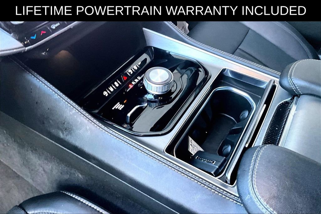 Used 2025 Jeep Wagoneer Series II w/ 8-Passenger Seating Package image 14