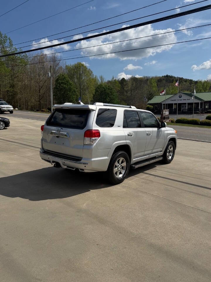 Used 2011 Toyota 4Runner SR5 w/ Convenience Pkg image 5