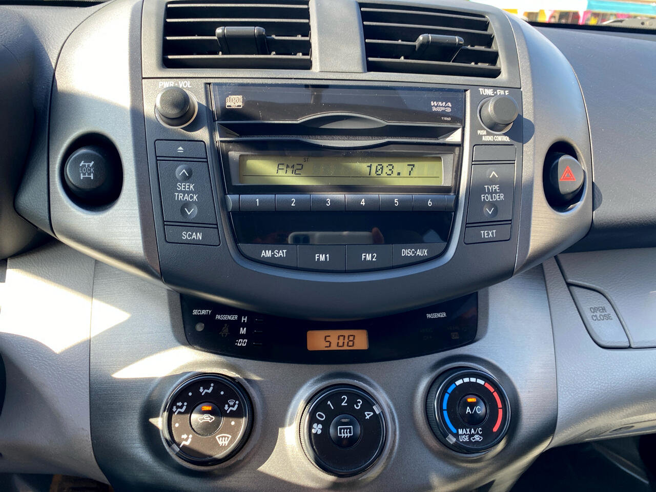 Used 2011 Toyota RAV4 4WD image 19