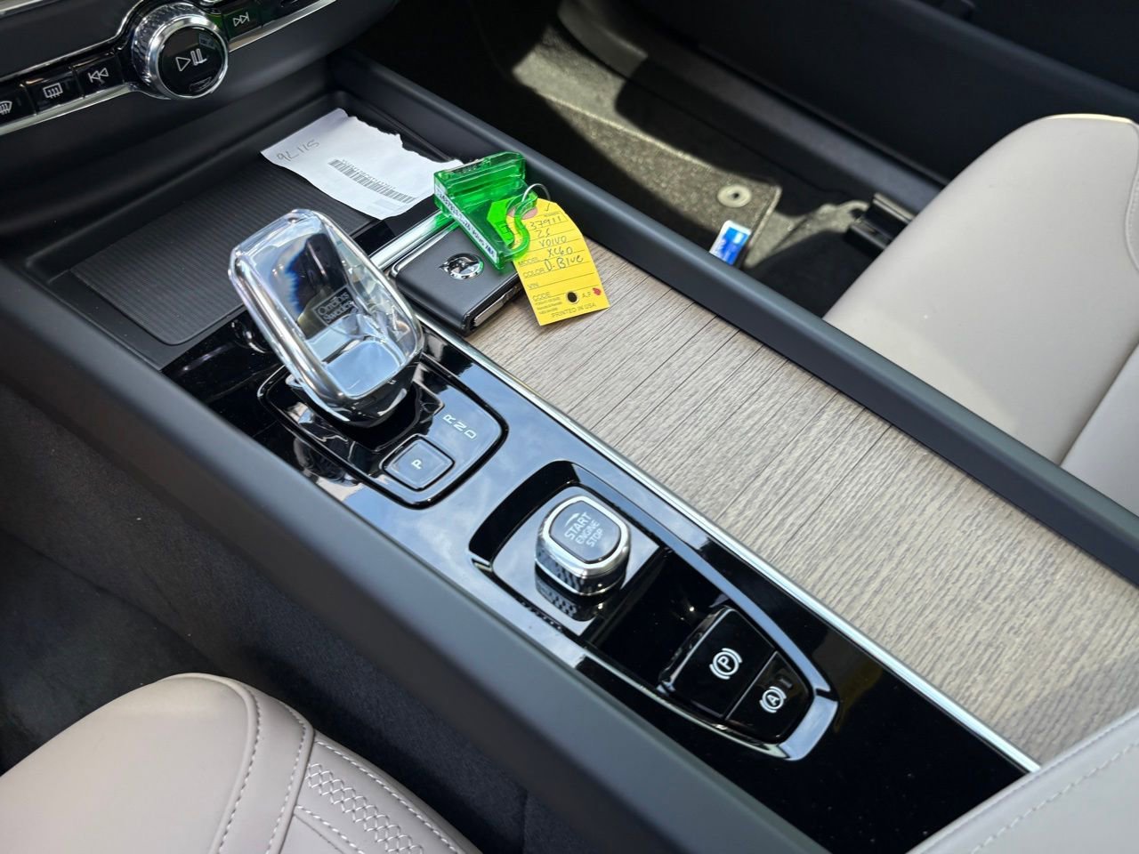 New 2026 Volvo XC60 B5 Plus AWD/4WD image 15