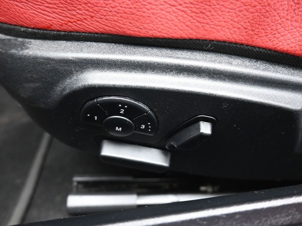 Used 2009 Mercedes-Benz SLK 350 image 12
