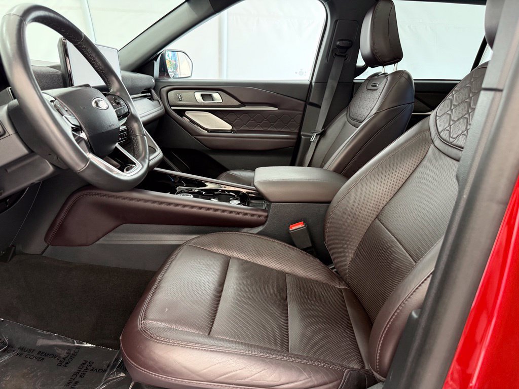 Used 2025 Ford Explorer Platinum w/ LUX Leather Package AWD/4WD image 14