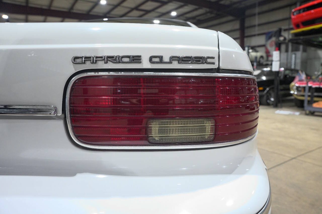 Used 1996 Chevrolet Impala SS RWD image 35