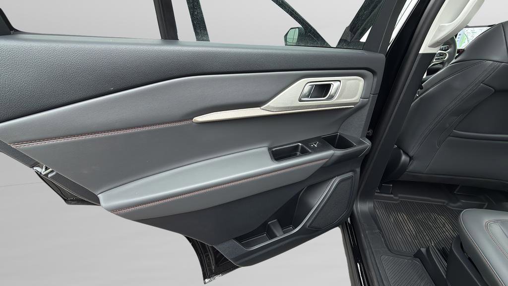 New 2026 Ford Explorer Active w/ Active Comfort Package image 42