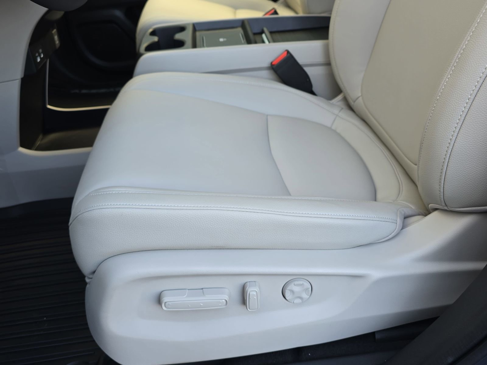 New 2026 Honda Odyssey EX-L image 28