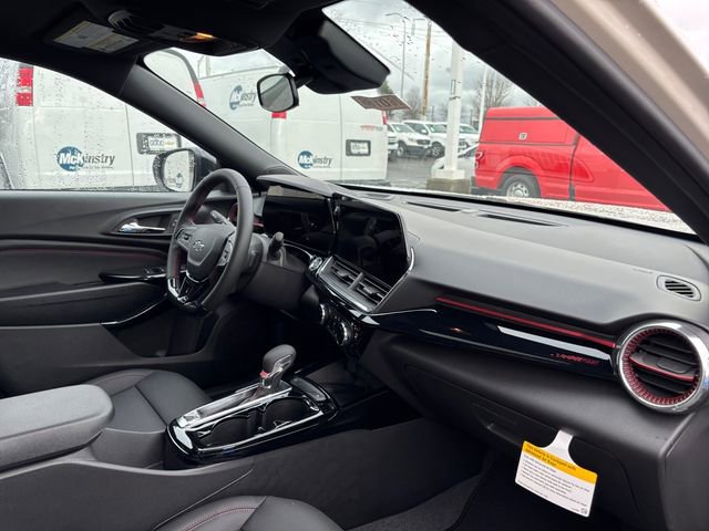 New 2026 Chevrolet Trax RS w/ Sunroof Package FWD image 32