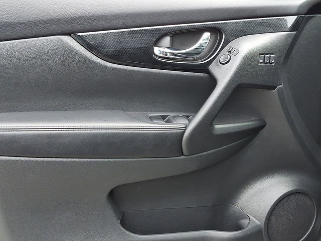 Used 2017 Nissan Rogue SL w/ SL Premium Package image 14