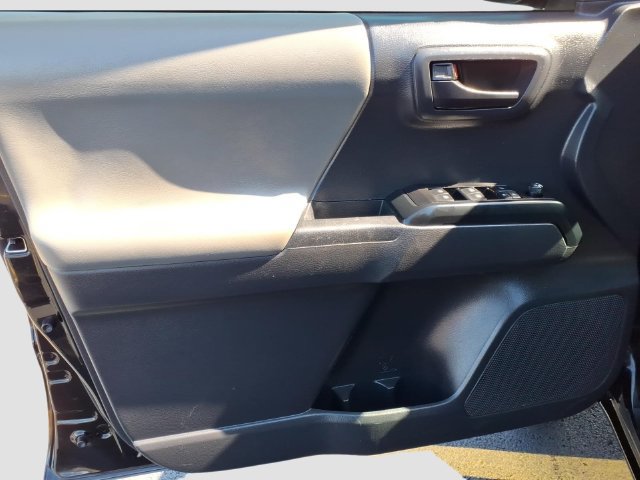 Certified 2023 Toyota Tacoma SR AWD/4WD image 3