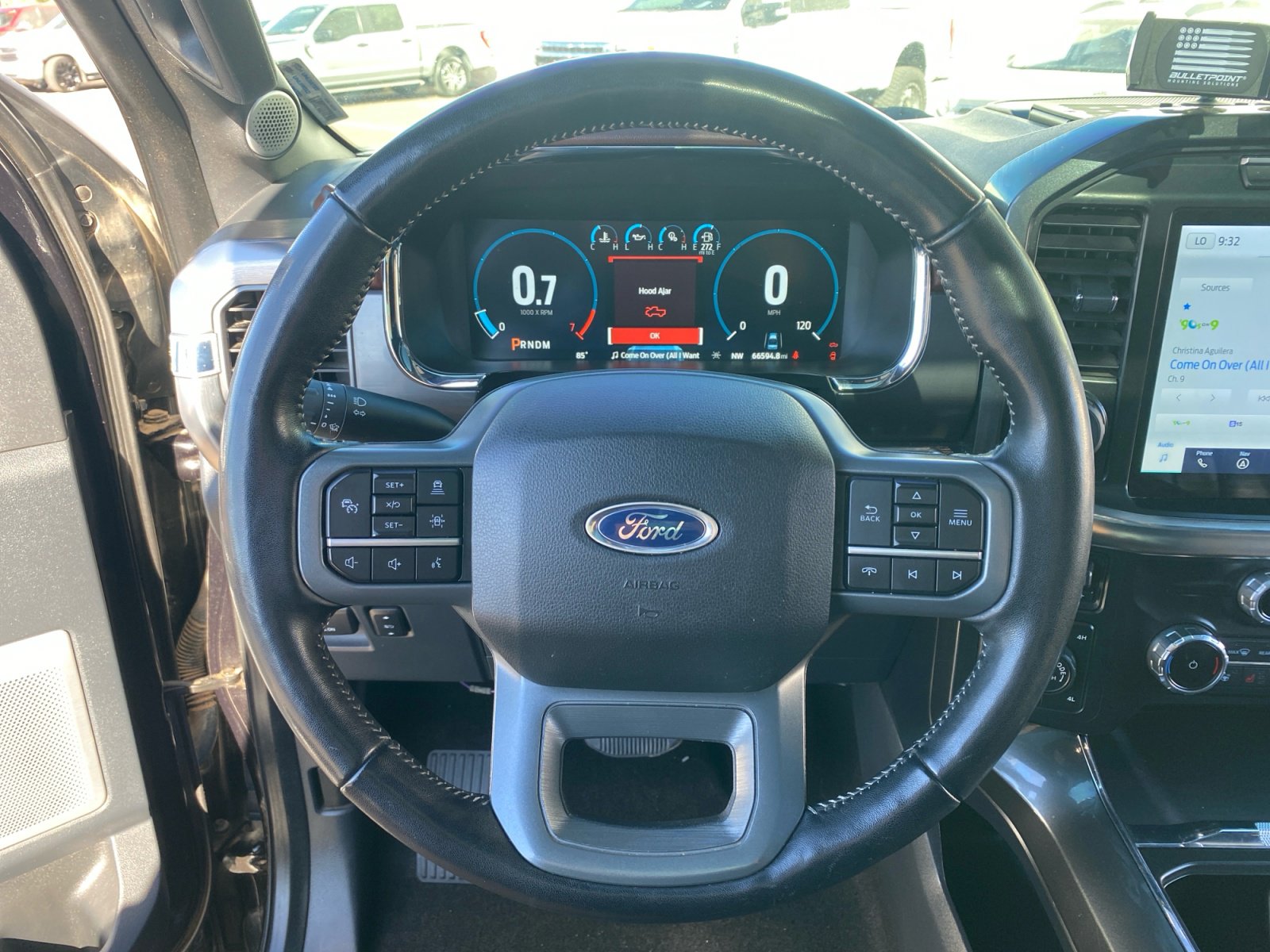 Used 2022 Ford F150 Lariat w/ Equipment Group 502A High image 9