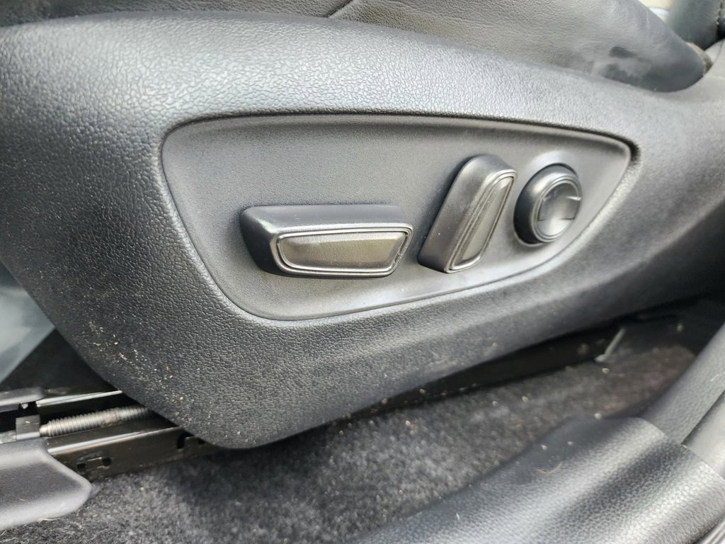 Used 2020 Toyota RAV4 XSE image 12