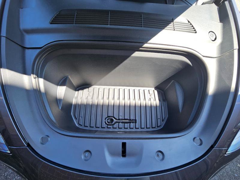 Used 2023 Tesla Model Y Long Range AWD/4WD image 26