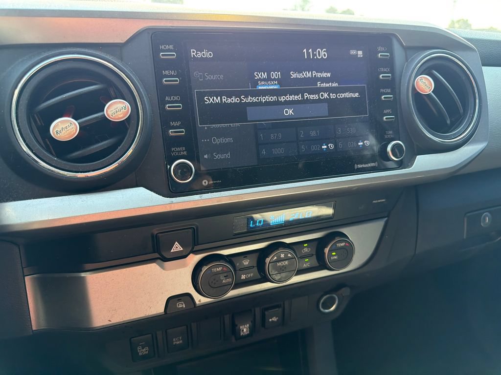 Used 2022 Toyota Tacoma SR5 w/ Technology Package RWD image 32