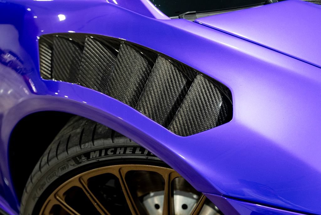 Used 2021 Lamborghini Huracan EVO RWD image 33
