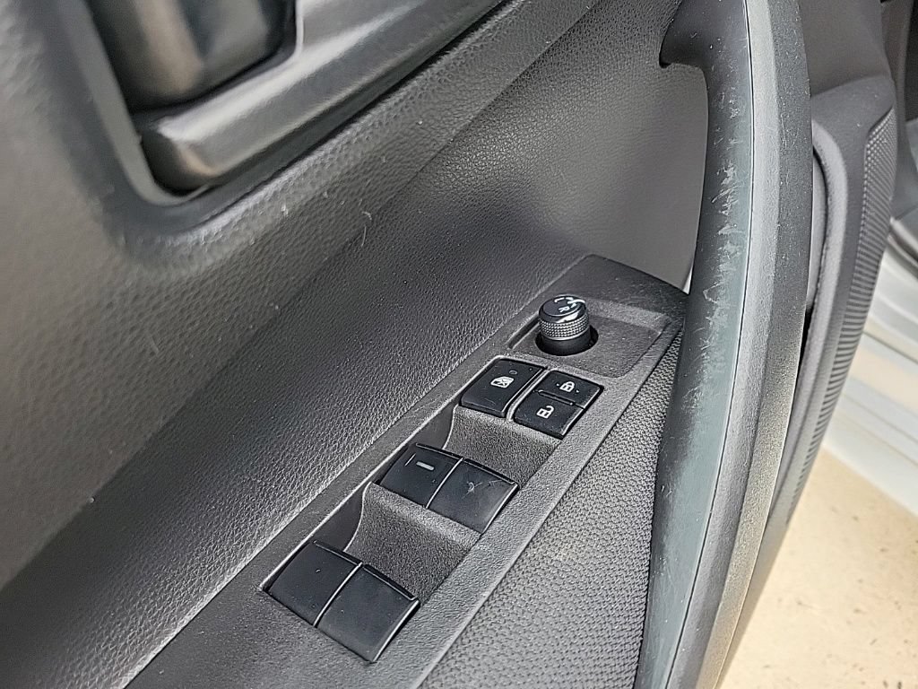 Used 2022 Toyota Corolla LE FWD image 28