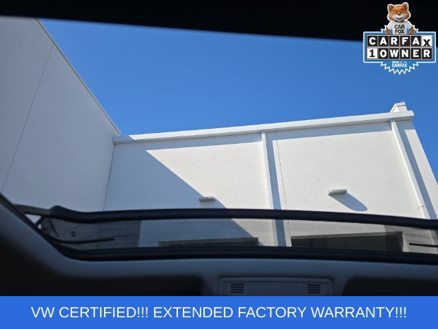 Used 2024 Volkswagen Tiguan SE w/ Panoramic Sunroof Package AWD/4WD image 19