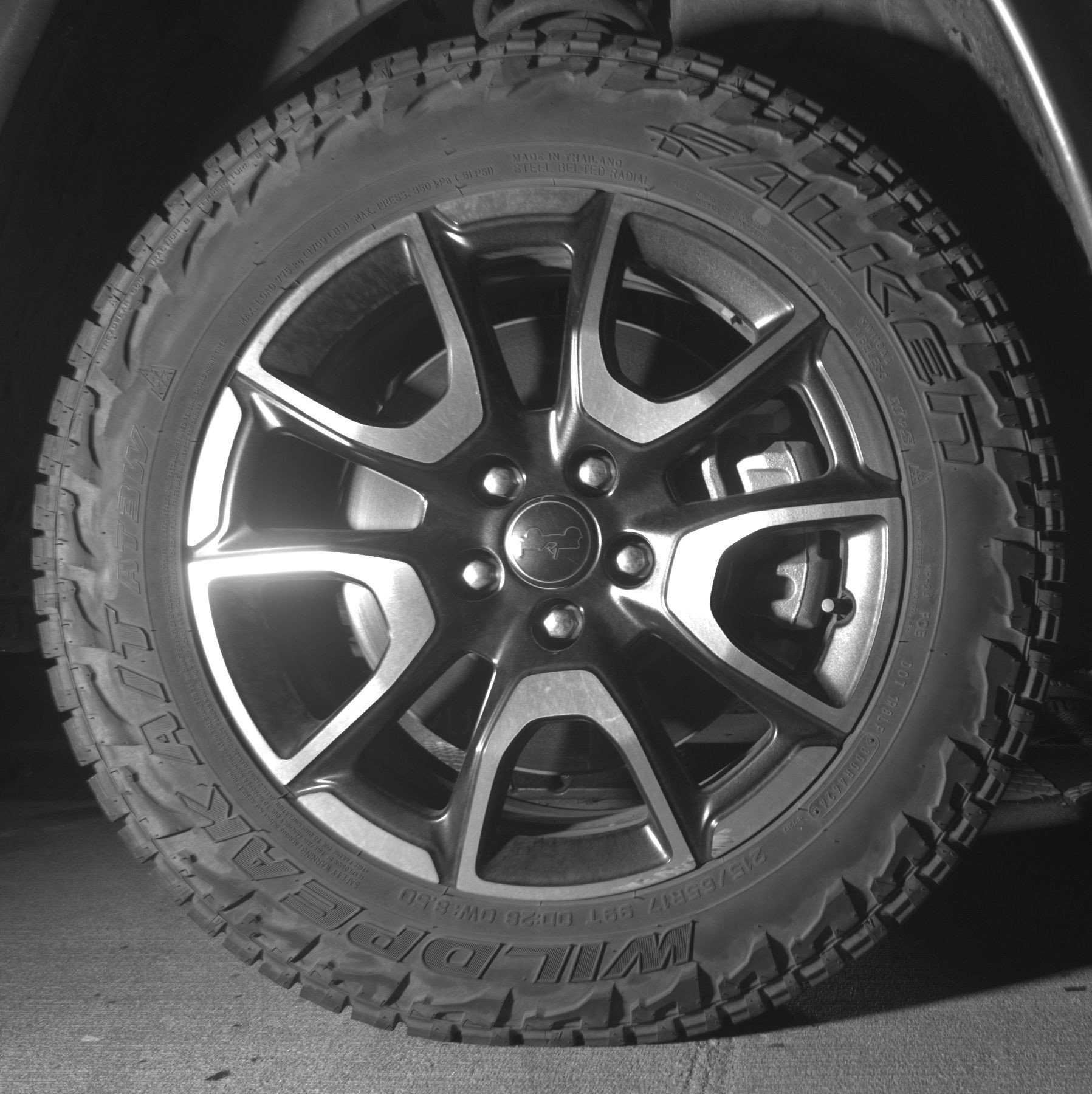 Used 2025 Jeep Compass Trailhawk AWD/4WD image 13