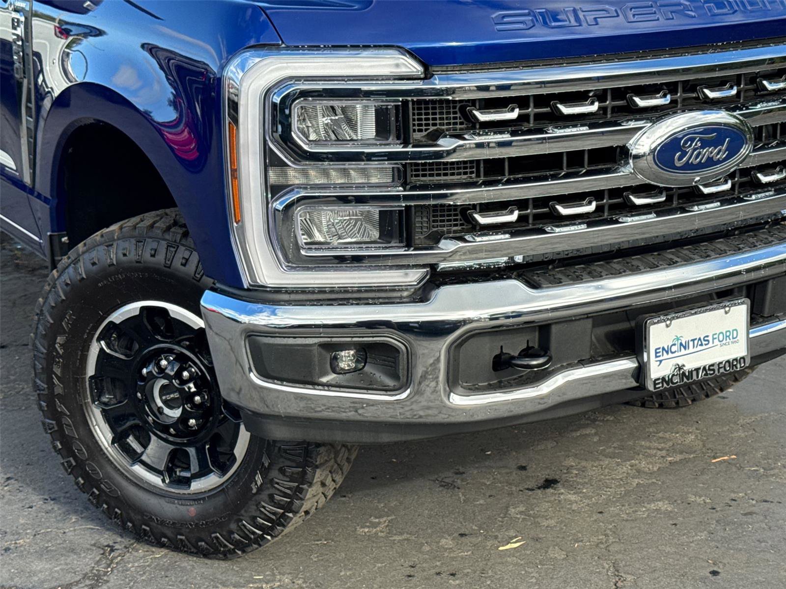 Used 2026 Ford F250 Lariat w/ Tremor Off-Road Package AWD/4WD image 3