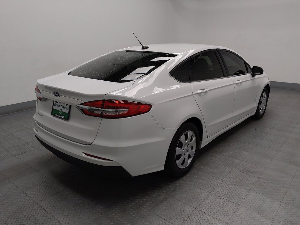 Used 2019 Ford Fusion S FWD image 9