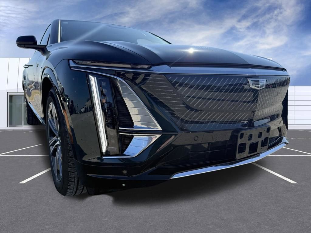 Certified 2024 Cadillac Lyriq Luxury w/ LPO, Floor Liner Package image 8