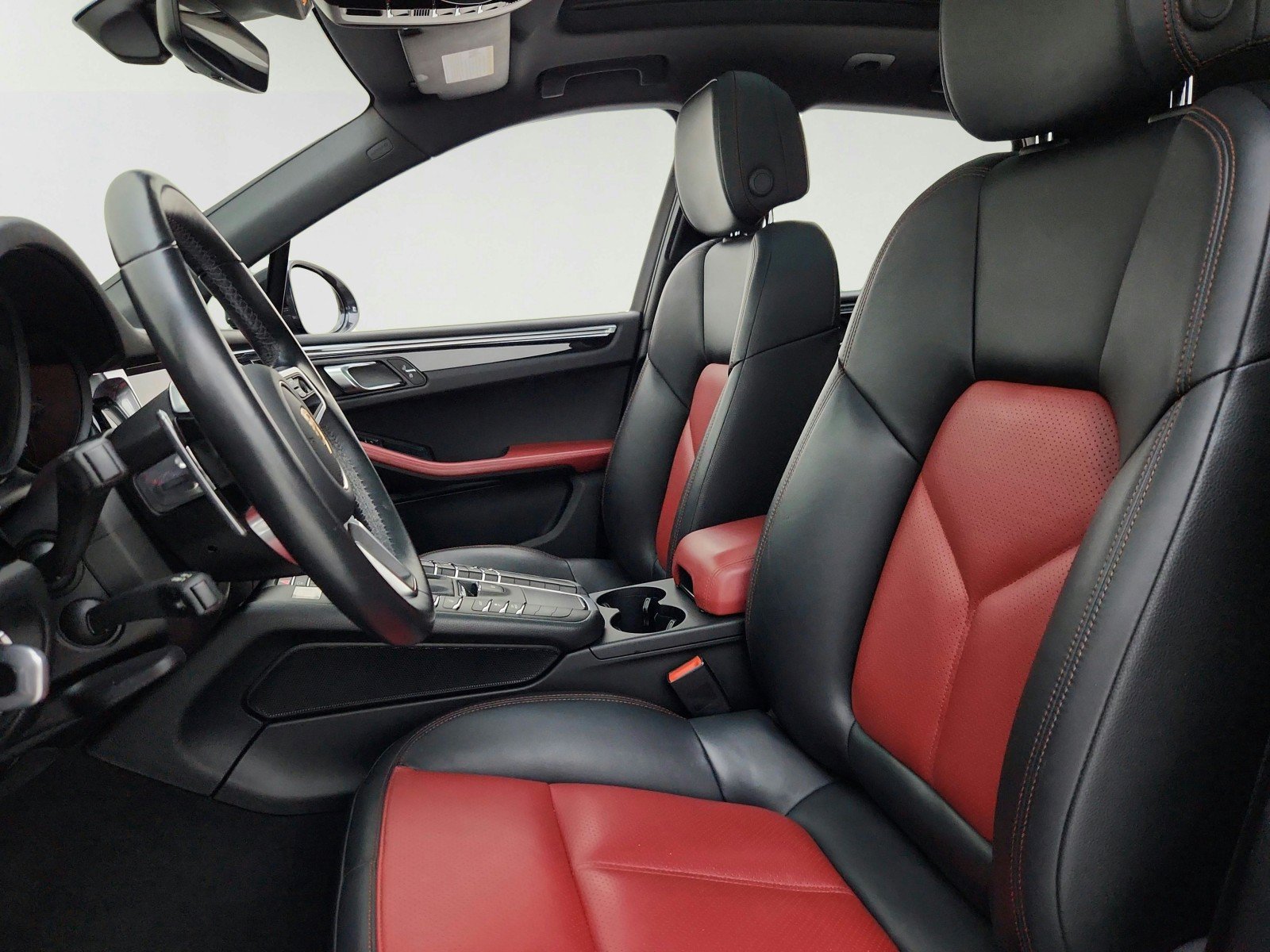 Used 2021 Porsche Macan S AWD/4WD image 17