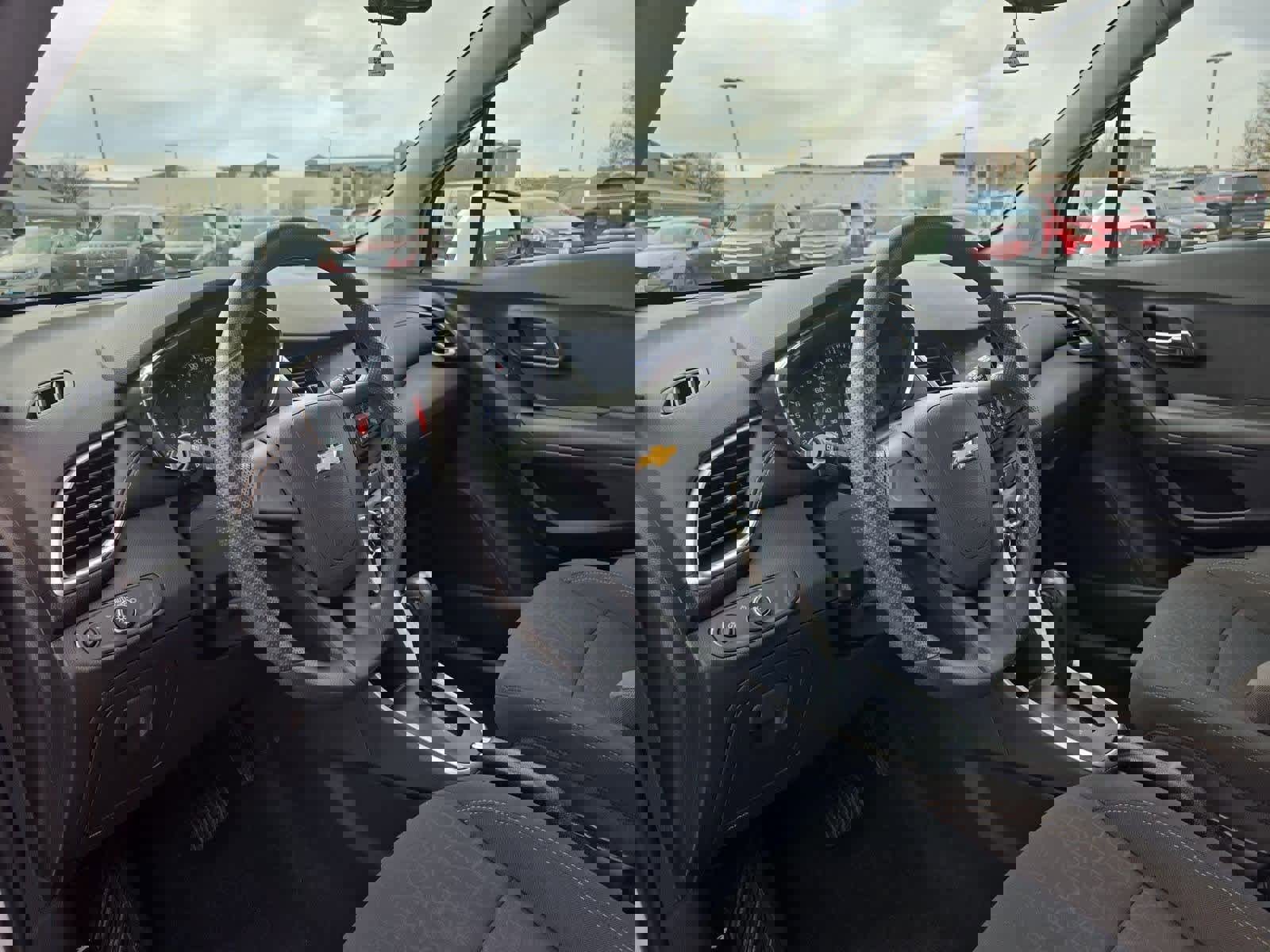 Used 2020 Chevrolet Trax LS image 2