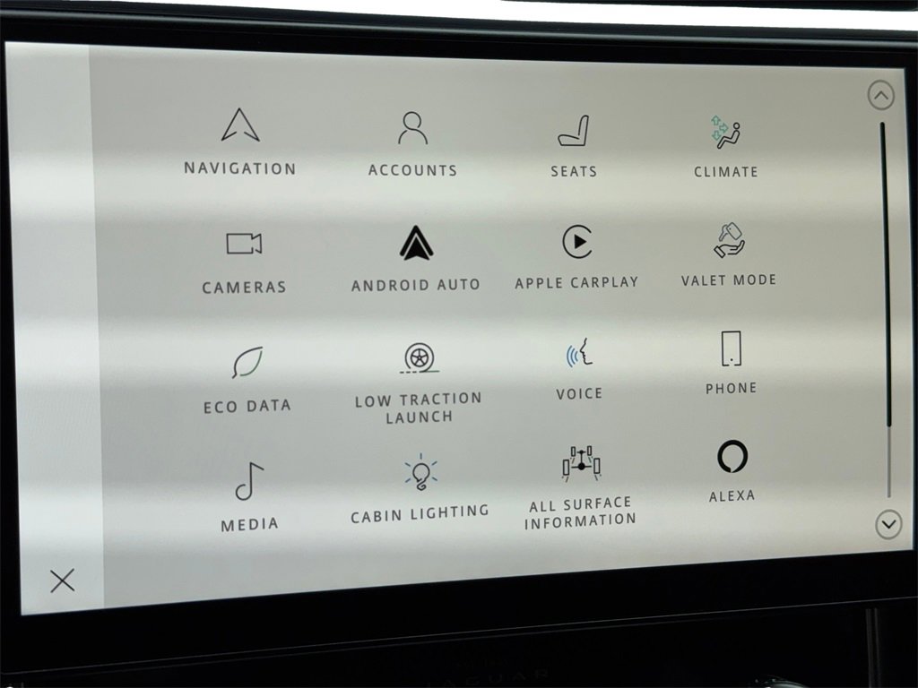 Used 2022 Jaguar XF R-Dynamic SE image 27