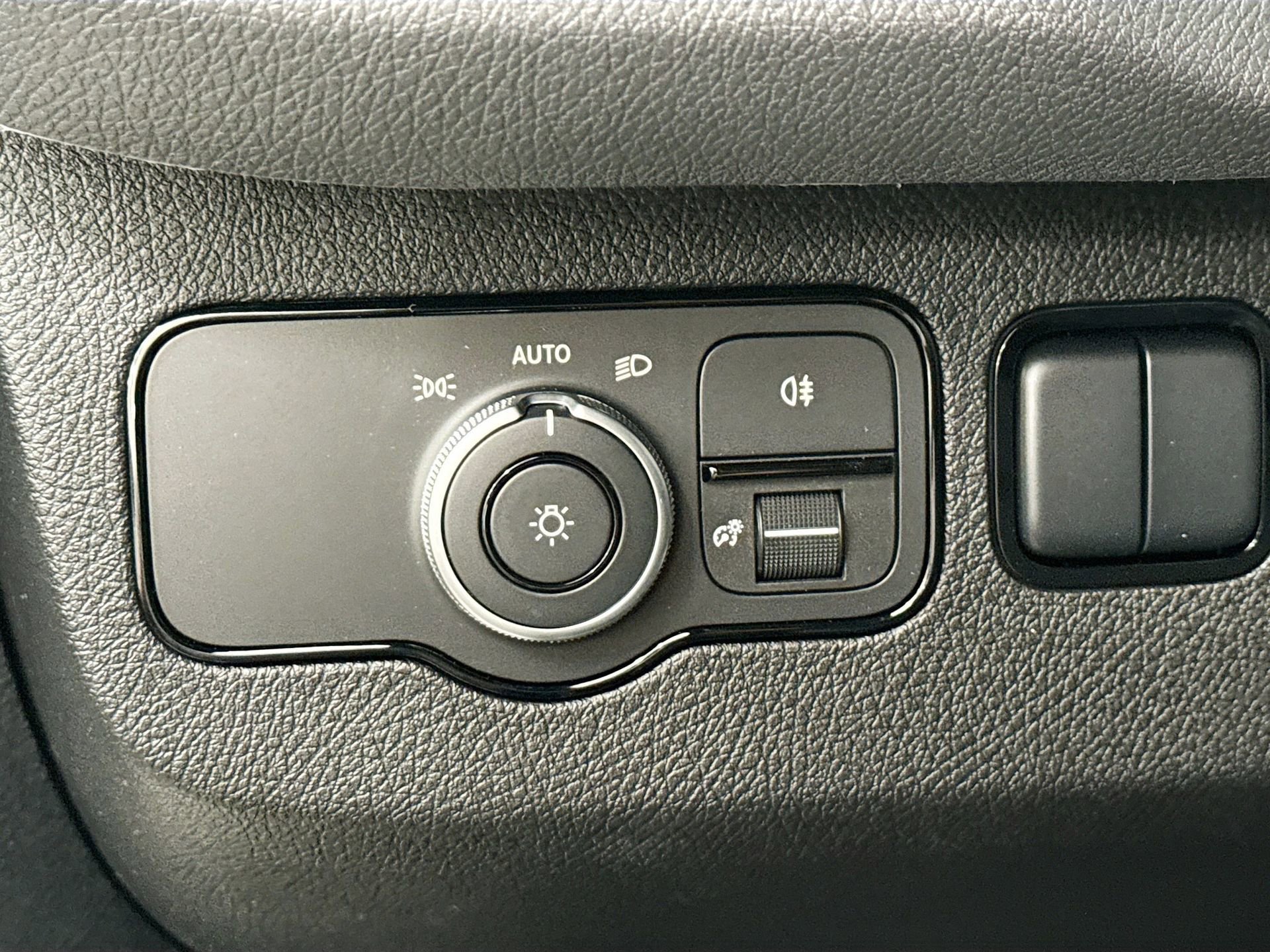 Used 2026 Mercedes-Benz Sprinter 2500 image 11