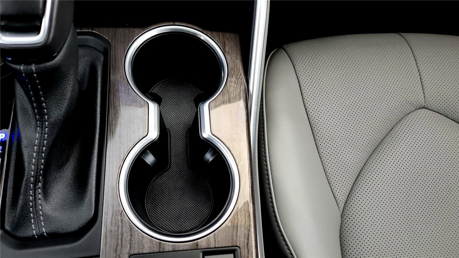 Used 2023 Toyota Highlander Limited image 42