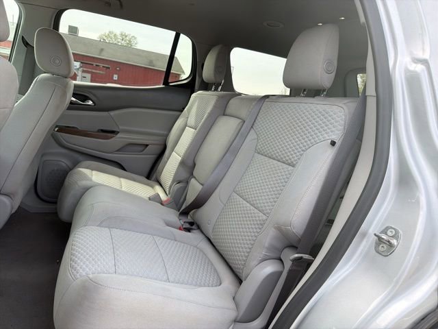 Used 2018 GMC Acadia SLE w/ LPO, Cargo Package FWD image 9