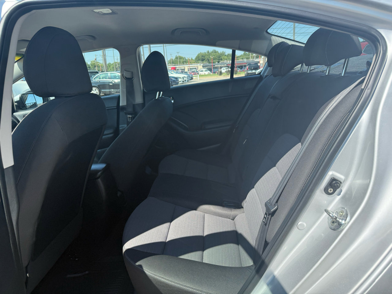 Used 2016 Kia Forte LX w/ LX Popular Plus Package image 11