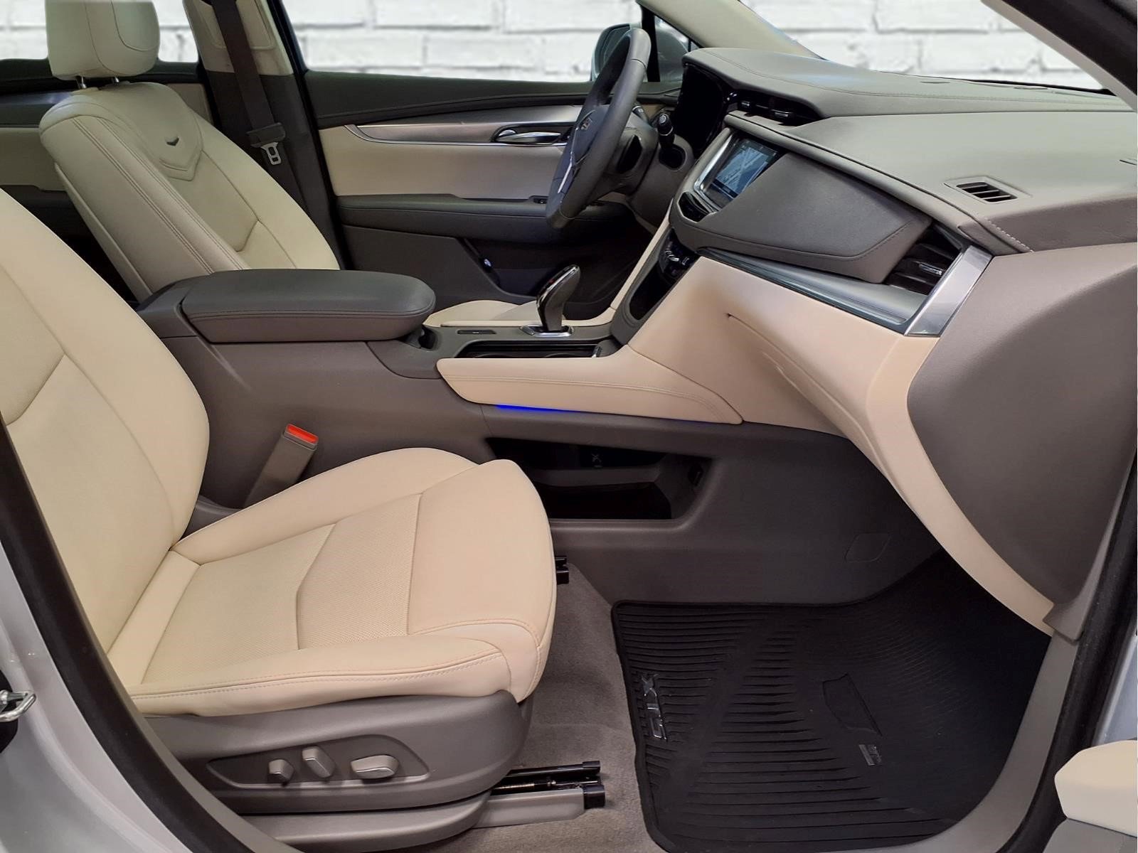 Used 2019 Cadillac XT5 Luxury FWD image 8