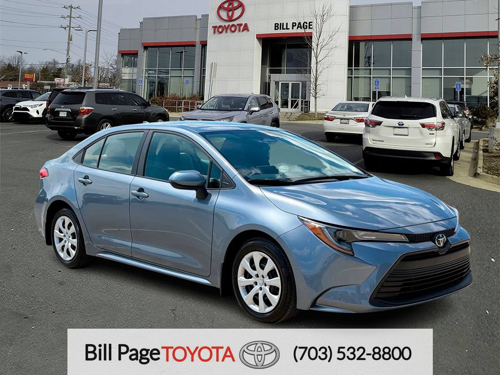 Used 2025 Toyota Corolla LE FWD image 1