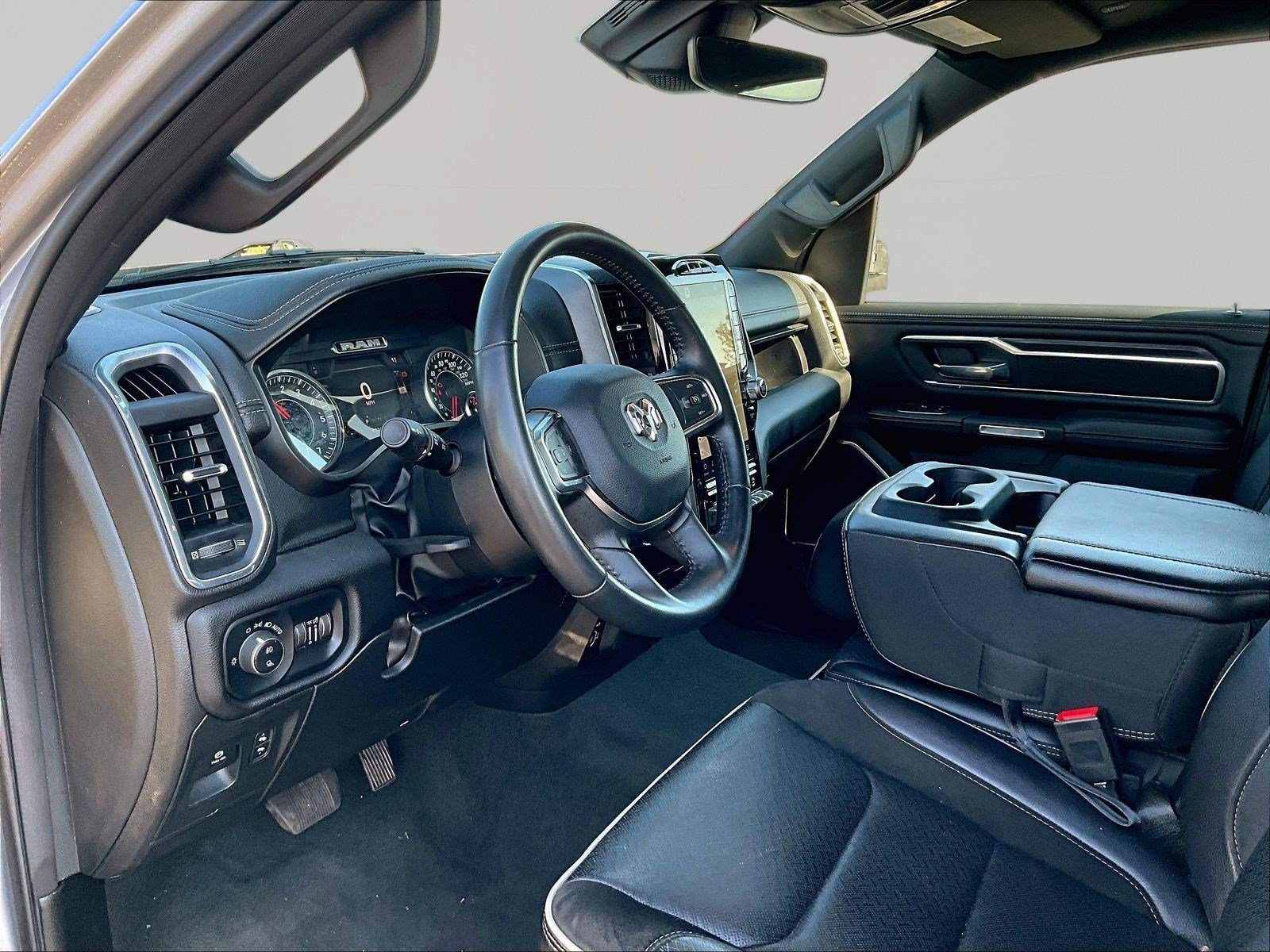 Used 2023 RAM 1500 Laramie AWD/4WD image 16