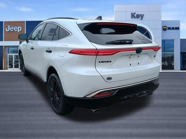 Used 2024 Toyota Venza Nightshade AWD/4WD image 3
