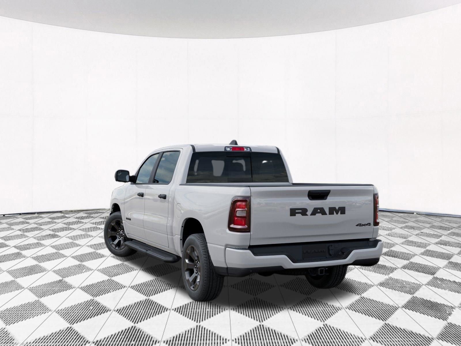 New 2026 RAM 1500 Express AWD/4WD image 4