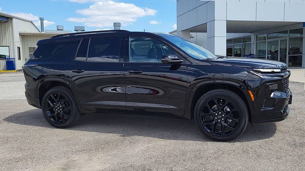 New 2026 Chevrolet Traverse RS w/ LPO, Floor Liner Package image 9