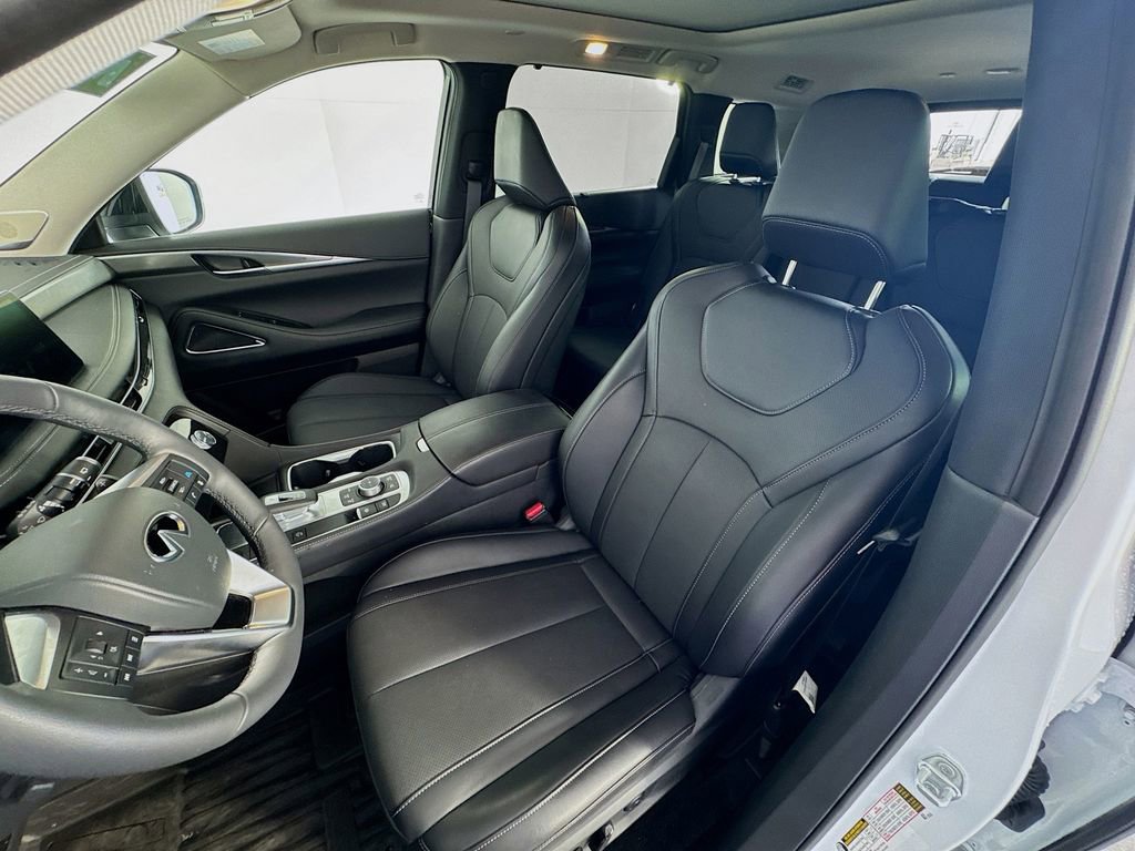 Certified 2026 INFINITI QX60 Luxe w/ Cargo Package FWD image 22