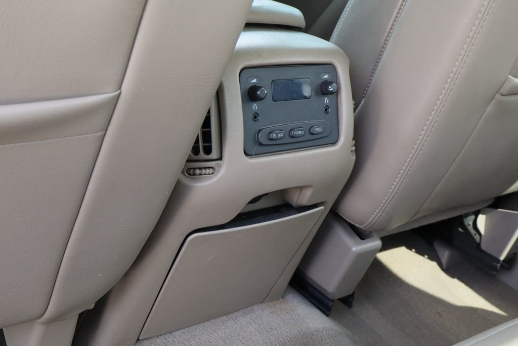 Used 2006 Chevrolet Silverado 2500 LT w/ Heavy-Duty Power Package image 24