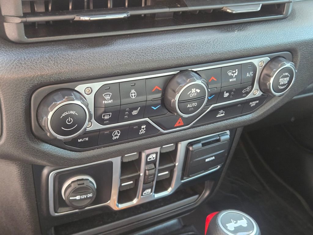 Used 2024 Jeep Wrangler Unlimited Sport AWD/4WD image 25