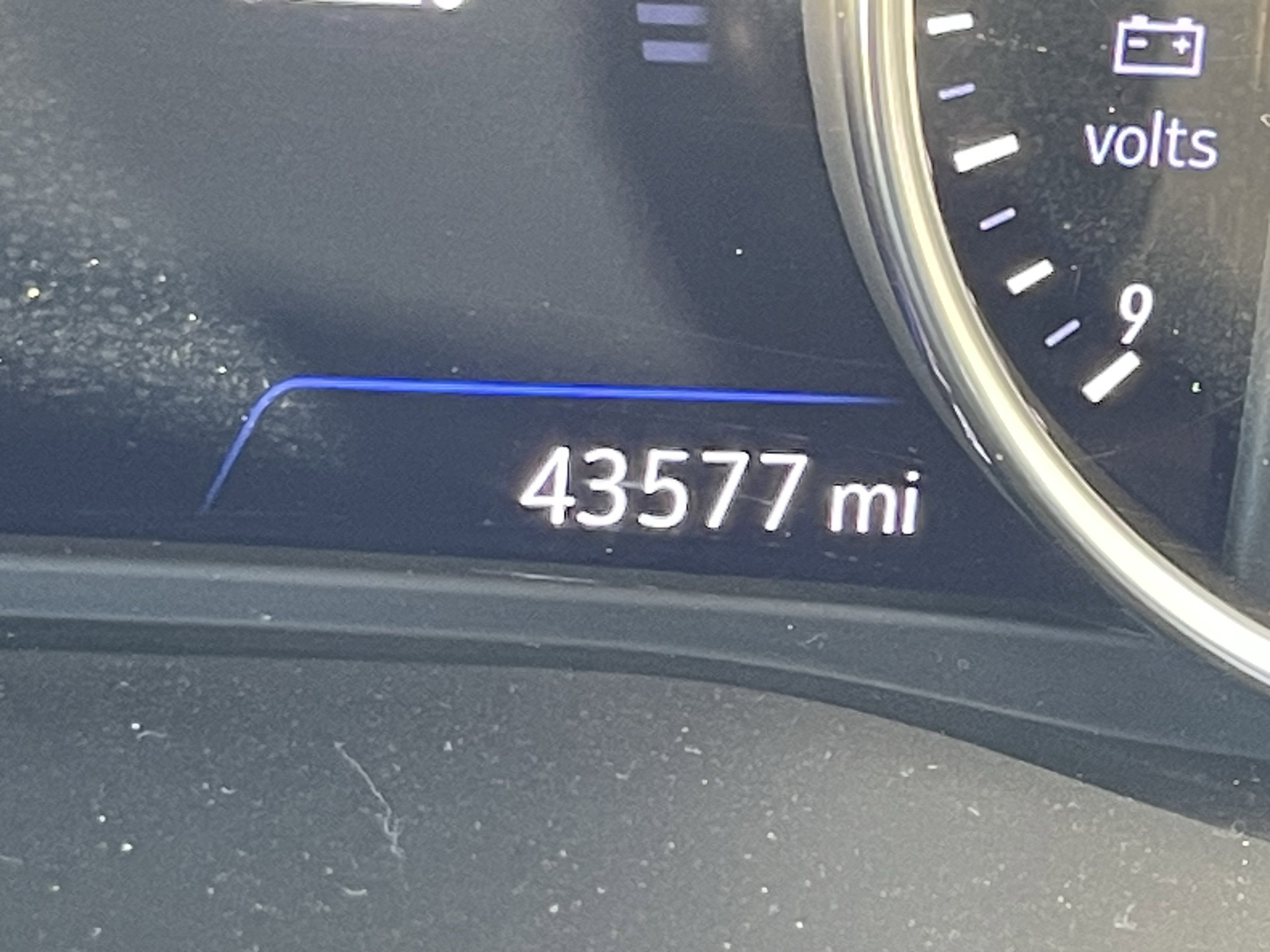 Used 2023 Buick Enclave Premium w/ LPO, Touring Package image 22